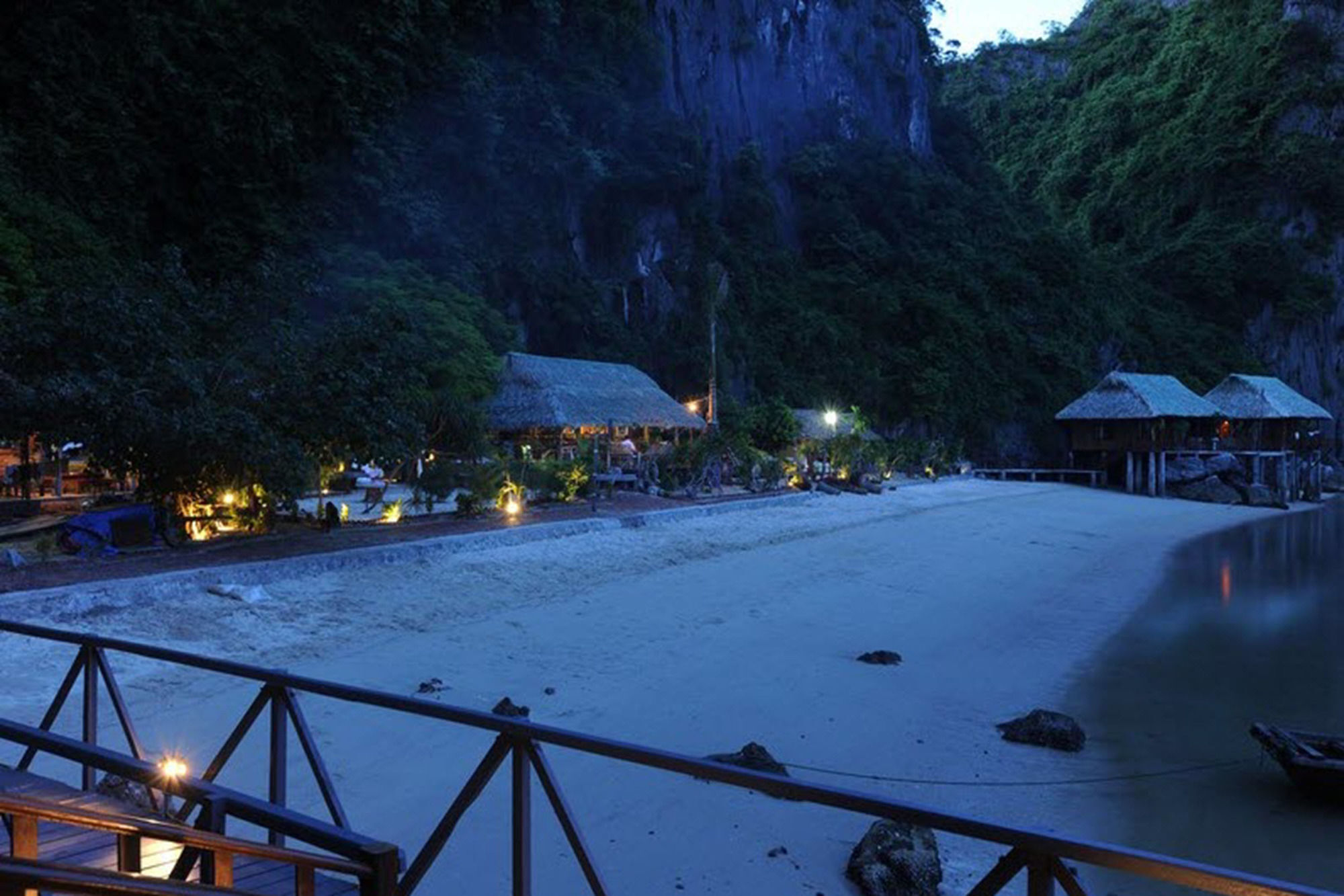 Cat Ba Sandy Beach Resort Dong Khe Sau Bagian luar foto